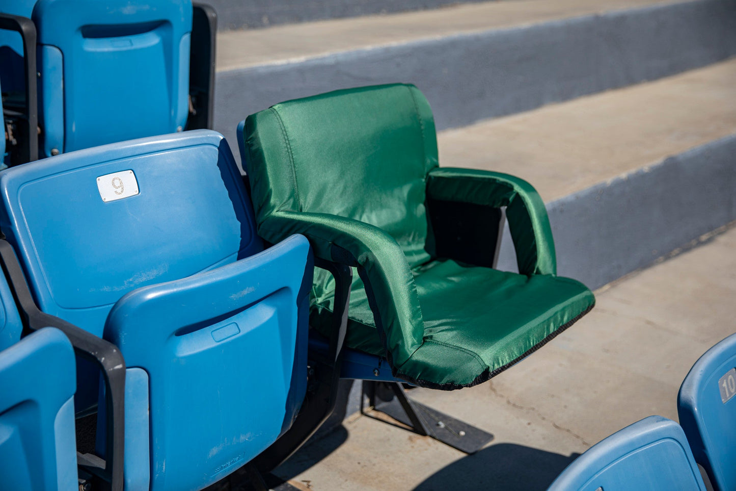 Picnic Time Ventura Portable Reclining Stadium Seat
