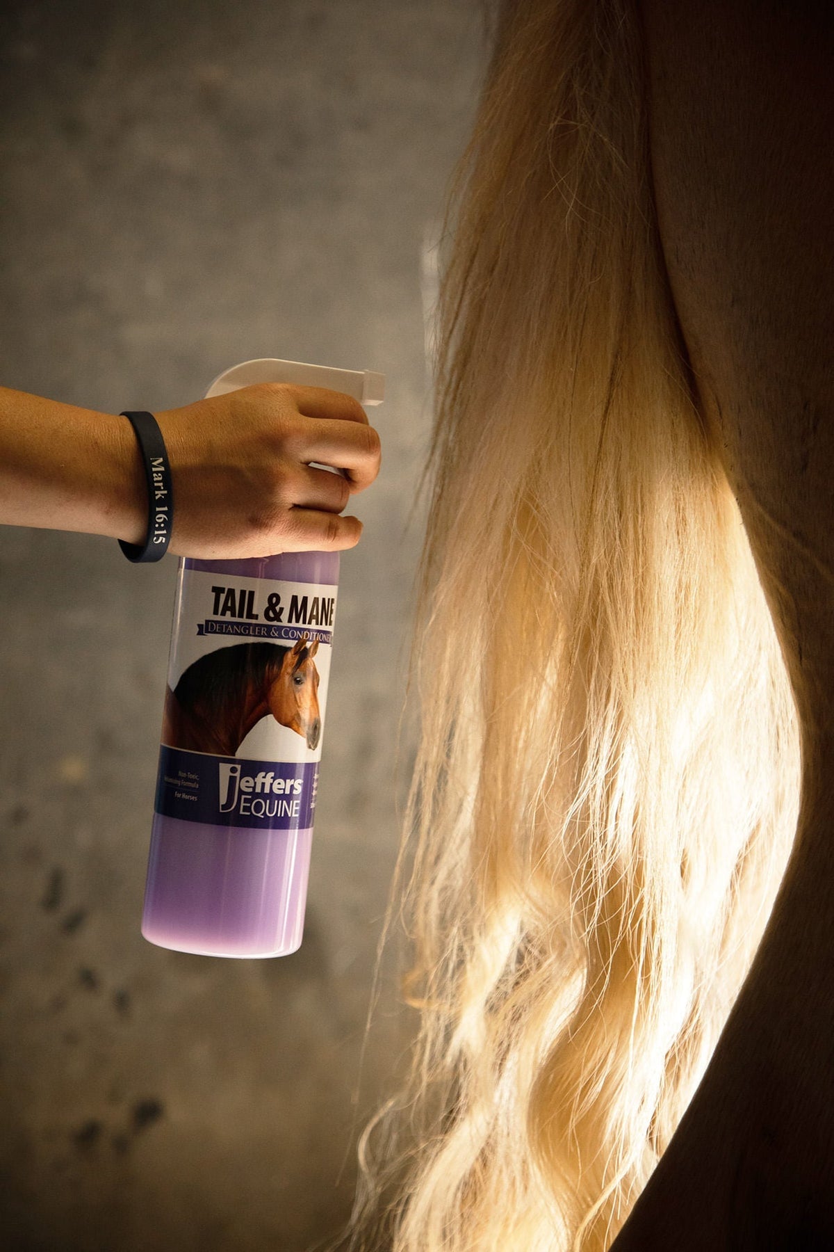 Jeffers Equine Tail & Mane Detangler and Conditioner Spray for Horses