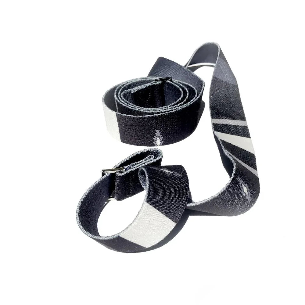 Yune Yoga Strap Dark Suzy