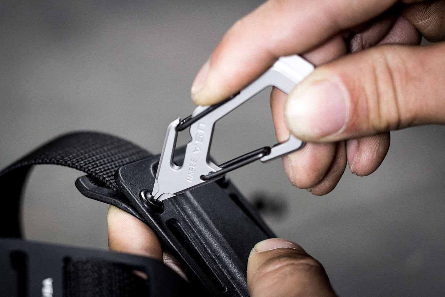 Trayvax Talon Carabiner Multi-Tool S35VN