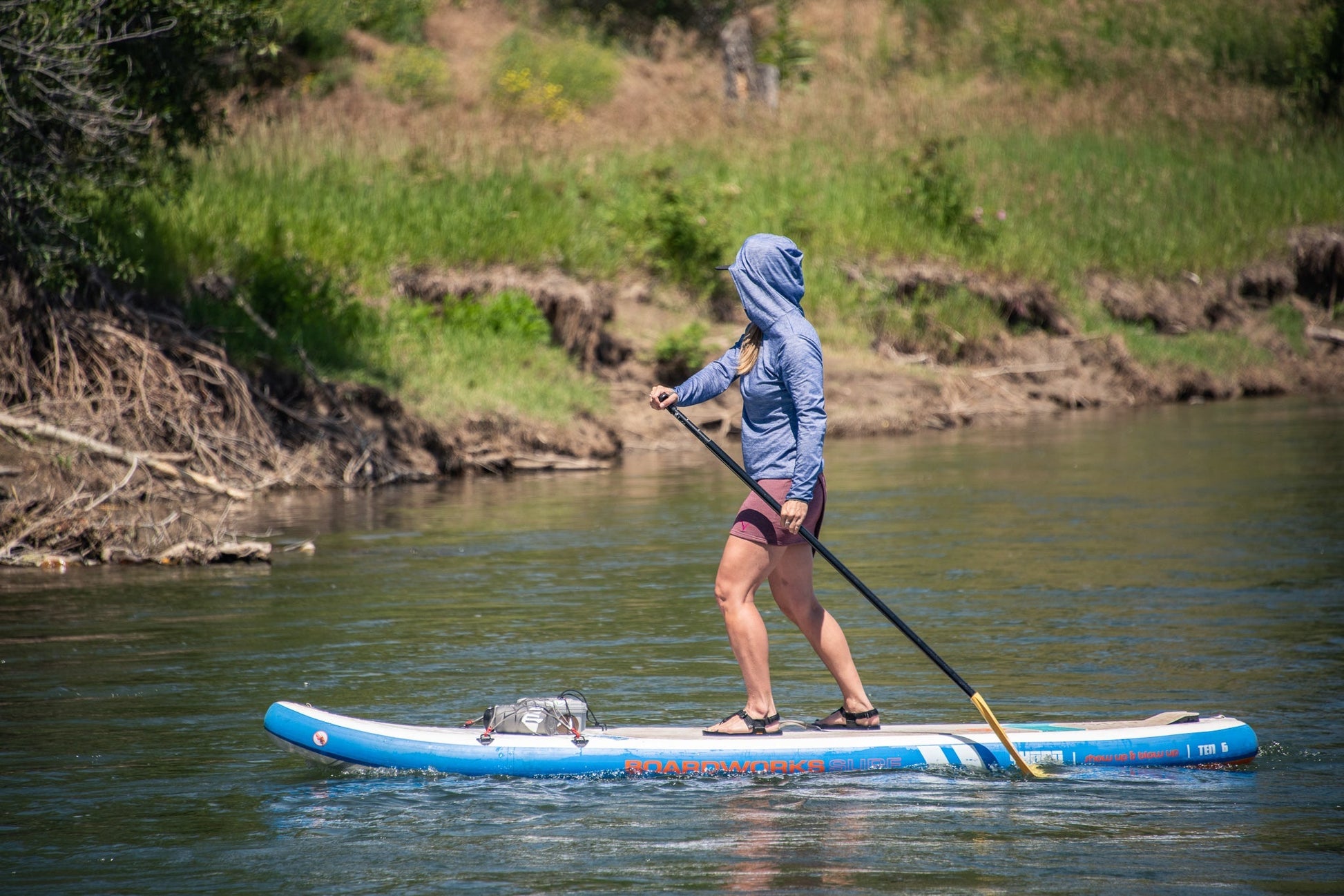 VOORMI Women's River Run Hoodie - Angler's Pro Tackle & Outdoors