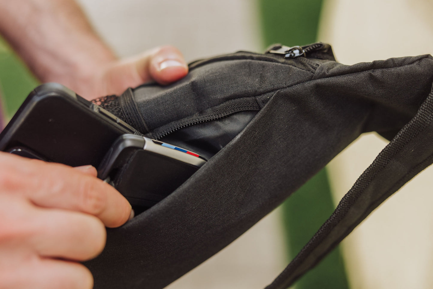 Picnic Time Strider Crossbody Cooler Sling Bag