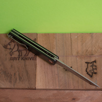 Grit Knives The_Wolf