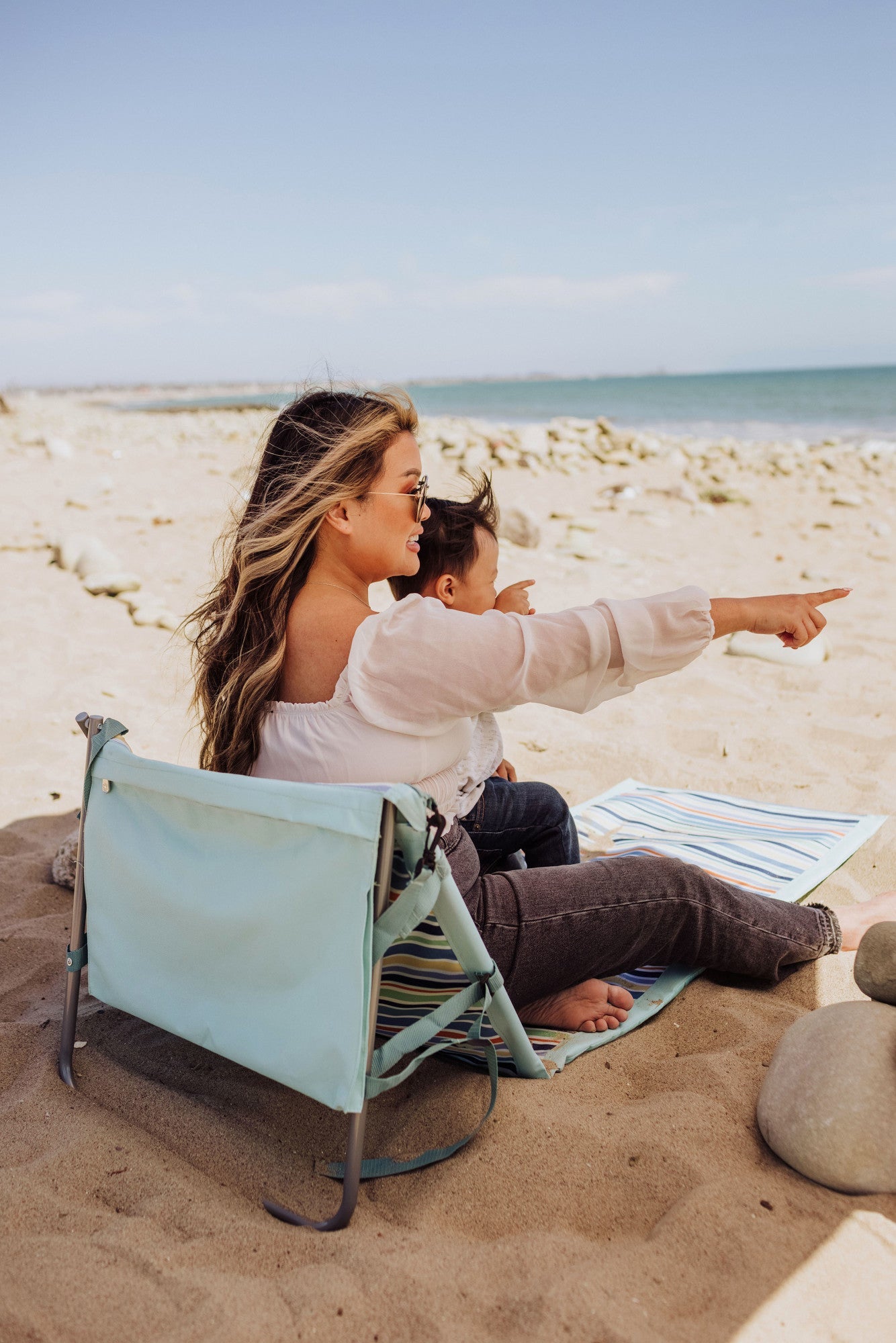 Picnic Time Beachcomber Portable Beach Chair & Tote