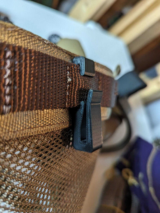 3D Hunting Solutions XL Molle Hook/Hanger for Saddle Hunting