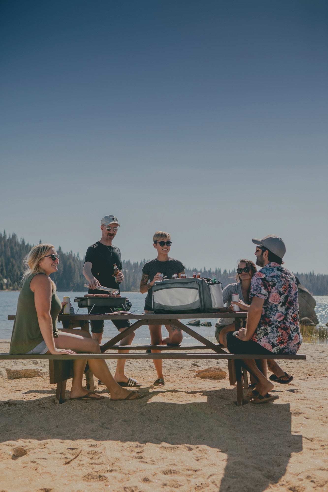 Picnic Time Vulcan Portable Propane Grill & Cooler Tote with Trolley