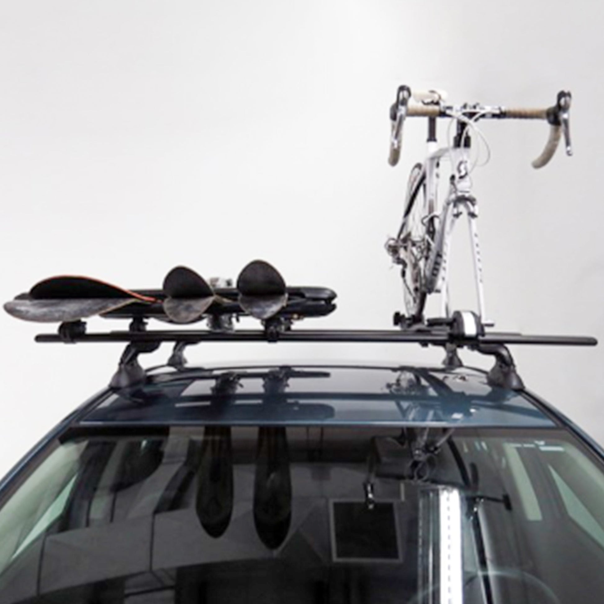 Yakima 60 Inch Pair JetStreamRoof Rack Crossbars, Compatible w/StreamLine Towers - Angler's Pro Tackle & Outdoors