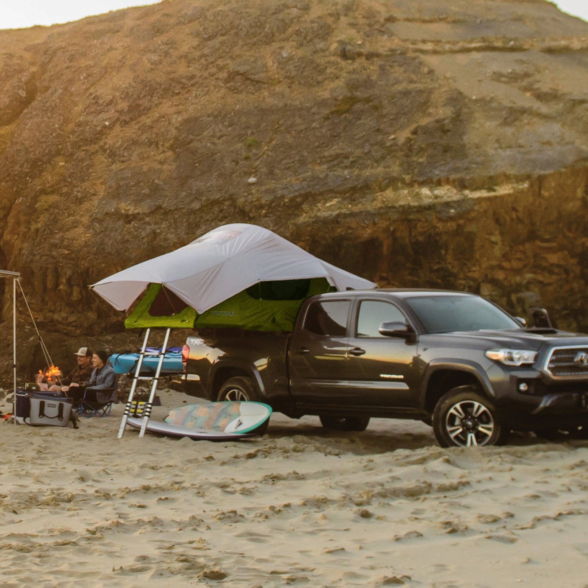 Yakima SkyRise Medium Nylon Rooftop Camping Tent for 3 People with Ladder, Green - Angler's Pro Tackle & Outdoors