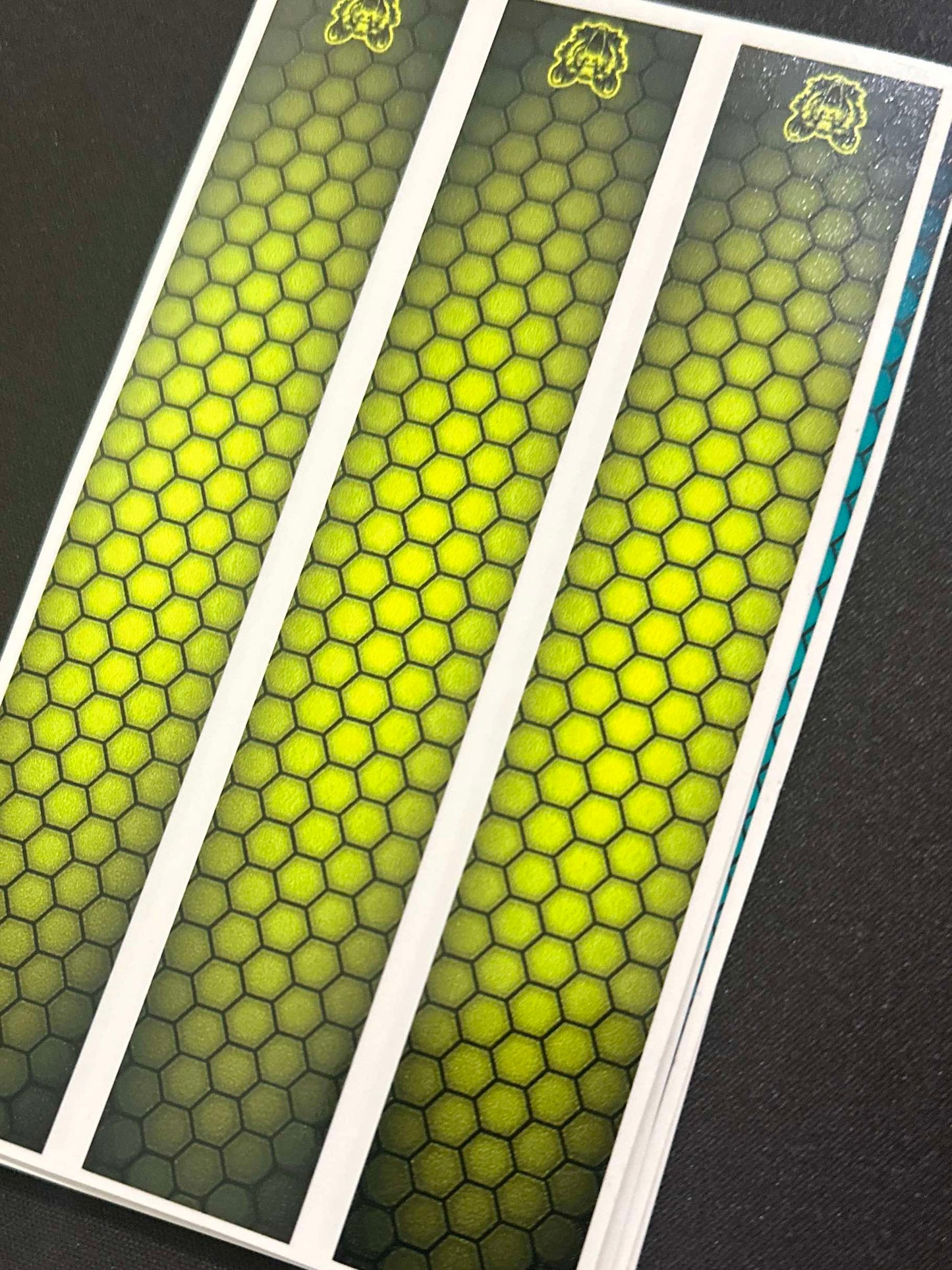 The Bowtique Black Drop Shadow Honeycomb Arrow Wraps