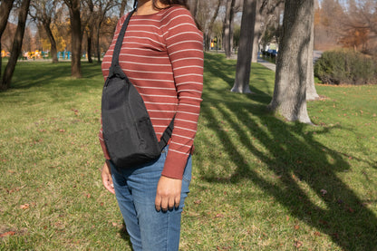 Picnic Time Strider Crossbody Cooler Sling Bag